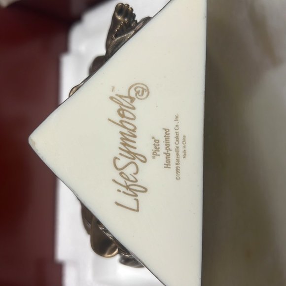 Pieta Maple inspired by Michelangelo, Catholic Mother mary - Picture 5 of 6